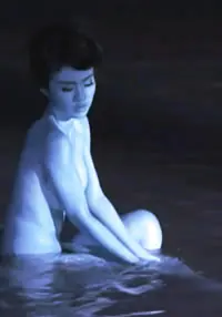 《因为靠近太阳》：踢出的是足球，燃的是信仰！不只是一场比赛，更是关于梦想与牺牲的史诗！